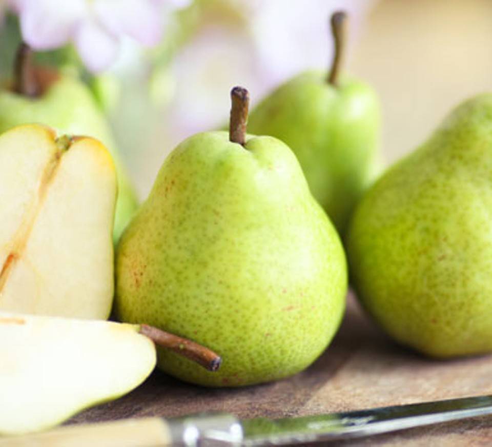 Pear Health Benefits: 7 Reasons to Eat this Incredible Fruit